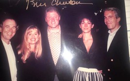 Chấn động loạt ảnh mới từ dinh thự tỷ phú ấu dâm Jeffrey Epstein