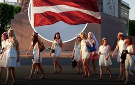 Quốc gia nổi tiếng có nhiều phụ nữ xinh đẹp đang khan hiếm đàn ông: Dịch vụ 'thuê chồng 1 giờ' nở rộ