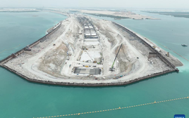 Chưa từng có trên thế giới: Trung Quốc dựng hàng cọc thép khổng lồ thành tấm khiên ngăn nước quây đáy biển, đào hầm nối 2 đảo, kỹ sư ngoại kinh ngạc thán phục