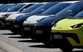 Một hãng xe điện Trung Quốc tăng doanh số 200% ở châu Âu - có phải đây là lý do EU vội vàng gỡ bỏ lệnh cấm xe xăng?