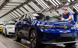 Hoãn cấm xe xăng 2035, startup xe điện châu Âu đối mặt phép thử sống còn: Dòng vốn tắc nghẽn, dây chuyền không phản ứng kịp