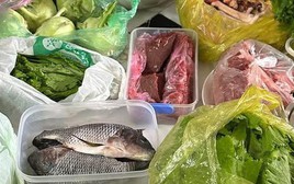 Được bố mẹ gửi thực phẩm đều đặn mỗi tháng nhưng vợ chồng tôi vẫn tiêu hết 18 triệu, lúc biết chuyện, ai cũng sốc