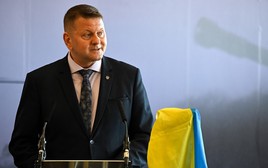 Ông Zelensky sẽ thua trong cuộc bầu cử tổng thống trước cựu tướng Zaluzhny?