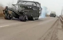 Thiết giáp hiếm gặp dựa trên khung gầm xe tăng bị phá hủy