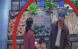 Câu nói của đứa trẻ với ông nội trong siêu thị khiến ngàn người phẫn nộ: Bi kịch gia đình có thể thấy rõ từ bây giờ!