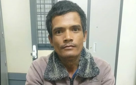 Người đàn ông bị đối tượng nổ súng ám sát hụt ngay trước cổng trung tâm y tế