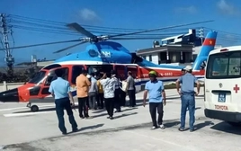 Một gia đình thuê trực thăng đưa thầy giáo bị đột quỵ ở đặc khu Phú Quý đi cấp cứu