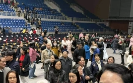 Show nhạc ở Hà Nội khán giả tới mới thông báo hủy: Bài học nhãn tiền