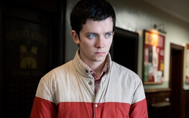 Xem phim Sex Education, tôi nhớ lần mình bị bắt xin lỗi dù không hiểu mình sai ở đâu