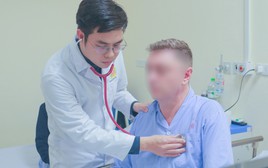 Người nước ngoài ngừng tim sau chơi pickleball, thoát cửa tử nhờ bác sĩ Việt