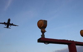 Hãng hàng không Nga phủ nhận máy bay chở 425 người “bốc cháy”