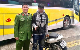 Lái xe máy đi gặp "bạn gái online", thanh niên 18 tuổi bị lạc, nhịn đói 2 ngày