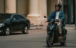 Nhiều người dùng Việt "tính toán" chuyển đổi sang xe máy điện Dat Bike