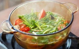 Việt Nam có loại rau ngọt như mì chính, chứa chất quý giúp giải độc cơ thể: Được bán đầy chợ vào mùa đông