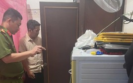 Khám xét nơi làm việc và chỗ ở của công chức xã Ức Kim Khoan