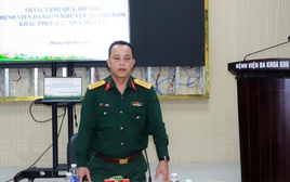 CLIP: Đại tá quân đội tiết lộ khoảnh khắc chiến sĩ áo trắng và áo xanh cứu 60 mạng người