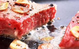 2 vợ chồng bị "đục khoét" đầu gối, viêm chảy mủ vì ăn thịt bò