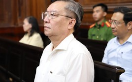 Sáng nay, cựu giám đốc cùng phó giám đốc Sở GD-ĐT TPHCM hầu tòa