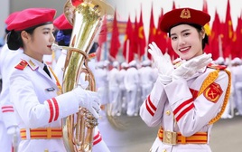 Danh tính nữ quân nhân đẹp như Hoa hậu diễu binh dịp 30/4, vừa đi vừa vác kèn nặng, thần thái ngời ngời