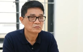 Cựu Cục trưởng ATTP - Bộ Y tế khai 5 lần được cấp dưới 'mang phong bì về cho sếp'