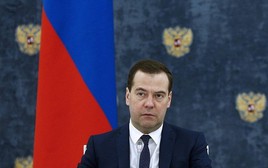 Ông Dmitry Medvedev cảnh báo về việc ra tối hậu thư với Nga