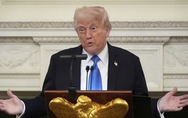 Tổng thống Trump nói Mỹ nhẽ ra 'không nên can thiệp xung đột Ukraine'