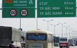 Lưu lượng xe tăng nhanh, tuyến cao tốc nối Hà Nội với các tỉnh phía Bắc được đề xuất mở rộng lên 10 làn xe