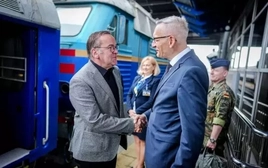 Bộ trưởng Quốc phòng Đức bí mật đến Kyiv thảo luận việc cung cấp tên lửa Taurus
