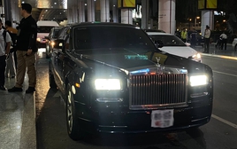 Soi siêu xe đón G-Dragon tại sân bay Nội Bài, là Rolls-Royce Phantom, giá khoảng 60 tỷ!