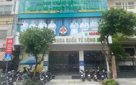 Hà Nội: Nam điều dưỡng nhiễm HIV, quấy rối tình dục bệnh nhân sau mổ đã bị xử lý thế nào?
