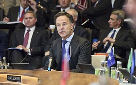 NATO gắng gượng gồng mình