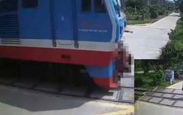 Camera ghi lại khoảnh khắc người đàn ông “đứng im khi tàu hỏa lao tới”