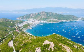 Hòn đảo Việt Nam không phải ai cũng tới được, du khách nhận xét: "Nhìn ảnh ngỡ như ở nước ngoài"