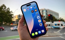 Chuyên gia review: “Mặc kệ iPhone 17 mới, tôi vẫn dùng tiếp chiếc iPhone 12 cũ kĩ chỉ vì lý do này"