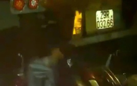 Tông vào xe ô tô đầu kéo đỗ bên đường, nam thanh niên tử vong