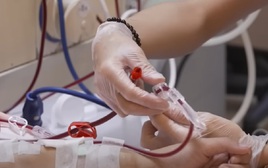 Mới 28 tuổi đã bị suy thận nặng: Bác sĩ thở dài “do 1 thói quen kéo dài suốt 9 năm”