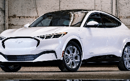 Doanh số ô tô điện trên toàn cầu tăng kỷ lục trong năm 2025, Trung Quốc dẫn đầu