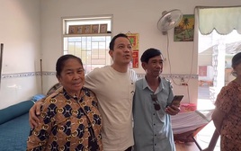 Con trai và vợ đầu về nhà từ đường, các em ruột Chế Linh đều xuất hiện