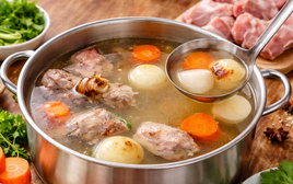 Cách hầm xương ngọt thanh tự nhiên, nước trong veo mà không cần bột ngọt