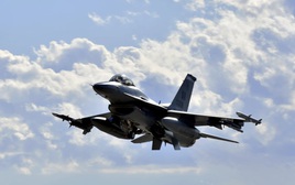 Nga tuyên bố bắn rơi tiêm kích F-16 của Ukraine