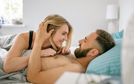 Cách khơi gợi ham muốn, thổi bùng ngọn lửa yêu cho tuổi xế chiều viên mãn chưa từng thấy