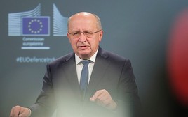 EU kêu gọi thành lập quân đội 100.000 binh sĩ để độc lập với Mỹ?