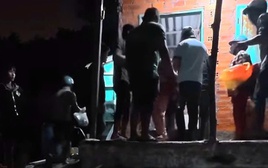 Người đàn ông bị đâm tử vong khi can ngăn ẩu đả trước nhà