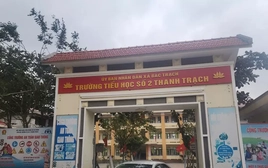 Hiệu trưởng, hiệu phó nhận phụ cấp đều đặn dù không đứng lớp đầy đủ