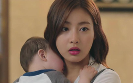 Lên trông cháu, mẹ chồng yêu cầu có tháng lương thứ 13