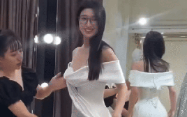 Phương Nhi đi thử váy cưới