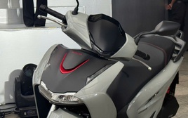 "Vua xe ga" Honda SH 160i 2026 bản cao cấp nhất về Việt Nam: Giá hơn 104 triệu, có một nâng cấp siêu "đáng tiền"