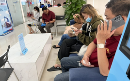 Tất cả người dân có tài khoản ngân hàng chú ý: Có thể rủi ro nếu chụp và gửi bức ảnh này!