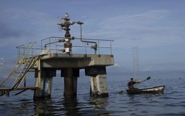 Công ty dầu Nga tuyên bố tiếp tục hoạt động tại Venezuela