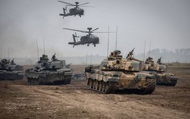 'EU phải trở thành siêu cường quân sự'